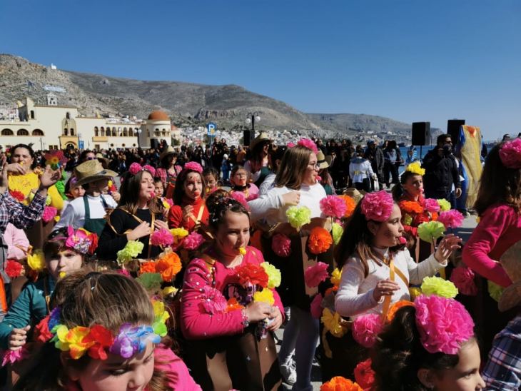 Από μικρό και από λωλό ...μαθαίνεις την αλήθεια (video-photos)