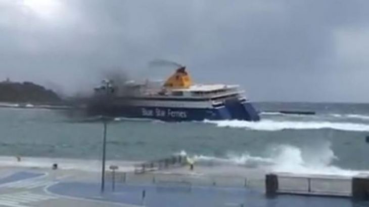 Η εντυπωσιακή μανούβρα με 8 μποφόρ του Blue Star Naxos στην Τήνο (BINTEO)