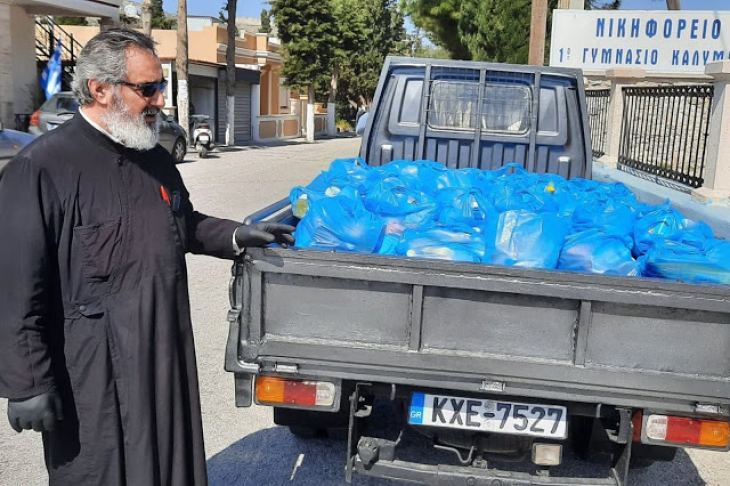 Aρχίζει η διανομή τροφίμων - δωρεά του Γιάννη Χαλίκου , από το Κοινωνικό Παντοπωλείο