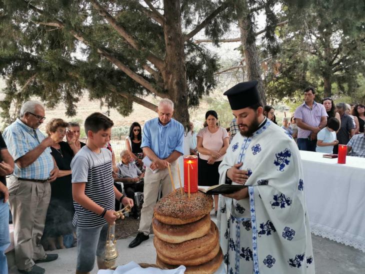 Ο εσπερινός της Αγίας Παρασκευής στο Χορίζι του Βαθύ