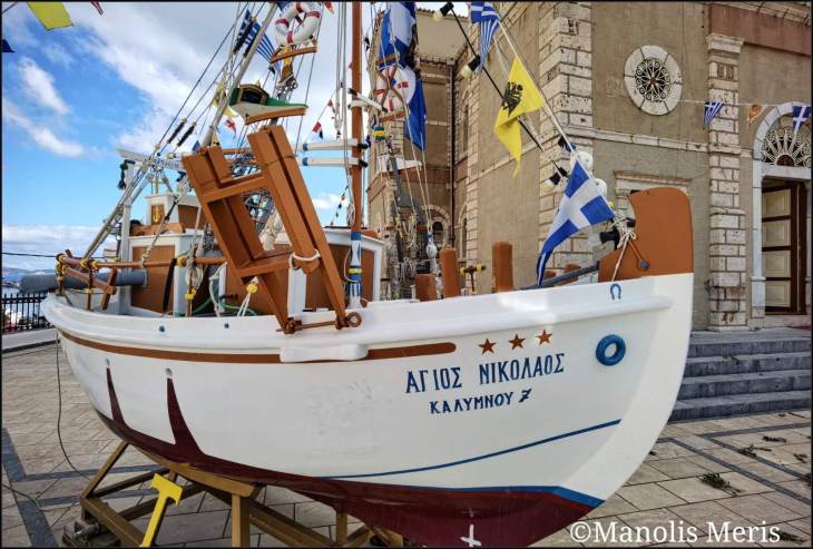 Στιγμές από τον Εσπερινό και την Λειτουργία του Αγίου Νικολάου