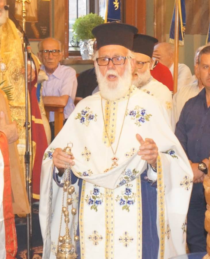 Μόλις πριν λίγο εκοιμήθη εν Κυρίω ο πολιός καλλίφωνος ιερεύς (εγενν. το 1931) , εφημέριος του ενοριακού ιερού ναού Αγίας Τριάδος Καλύμνου π. Αγαθάγγελος Καραφύλλης