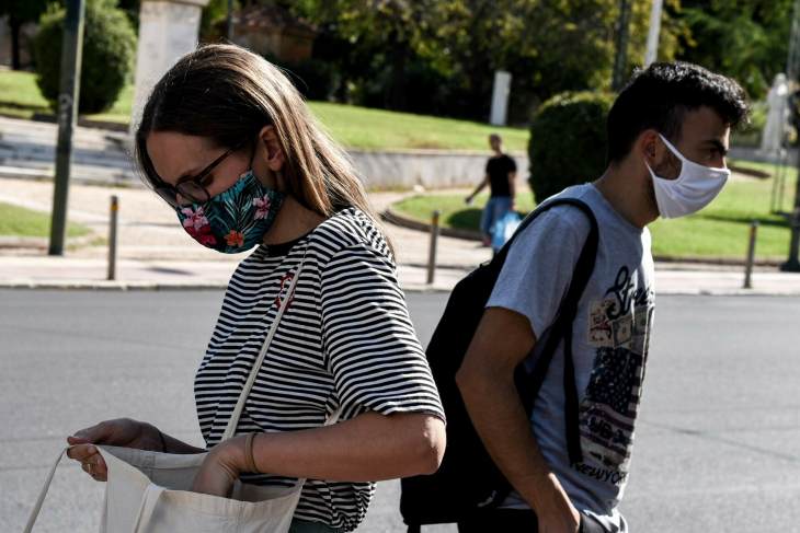 Στις 11:30 ανακοινώνονται τα νέα μέτρα - Όλα όσα εξετάζονται για πριν και μετά τις γιορτές